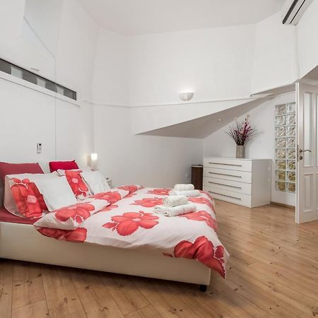 Ferienwohnung Sweet Nest Under The Dome Rijeka Exterior foto